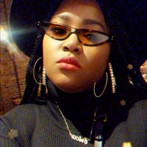 Meet your Posher, Erica